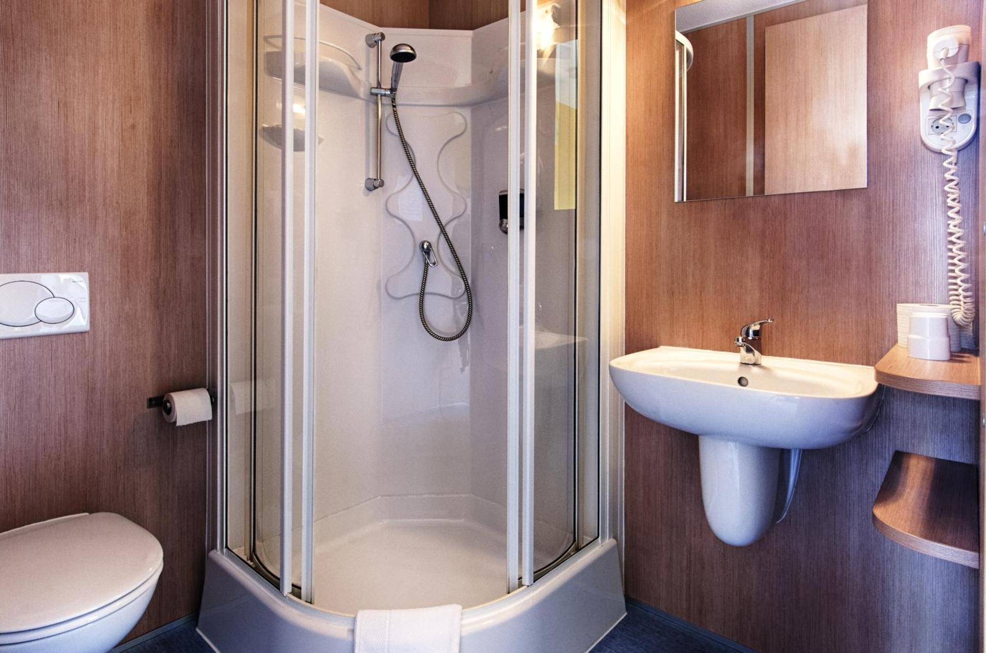 Tour-Motel Wilfersdorf  Kamer foto
