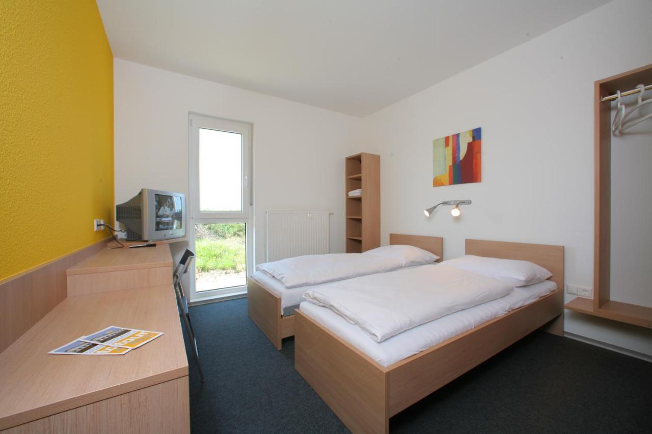 Tour-Motel Wilfersdorf  Kamer foto